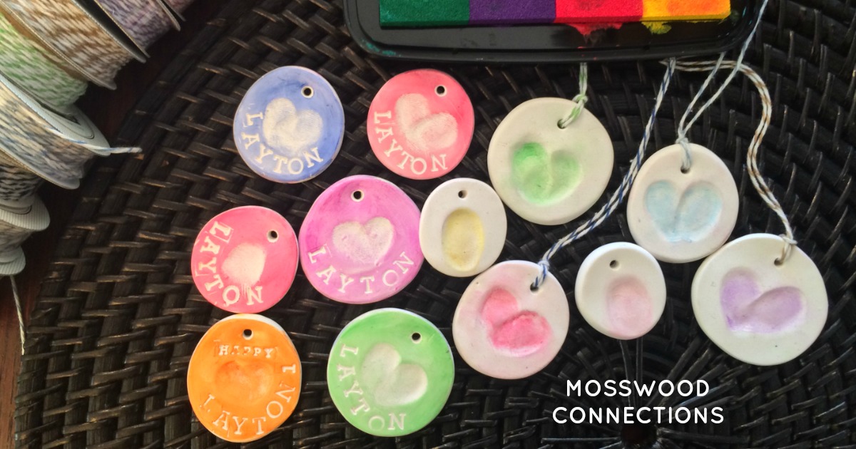 Fingerprint Charms make Awesome Homemade Jewelry and Gifts #mosswoodconnections #Valentines #crafts #noncandyvalentine #holidays #DIYfidgettoy #sensory